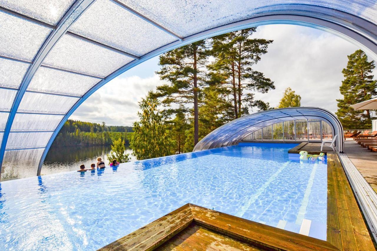 Arjaeng Camping & Stugor Sommarvik Экстерьер фото