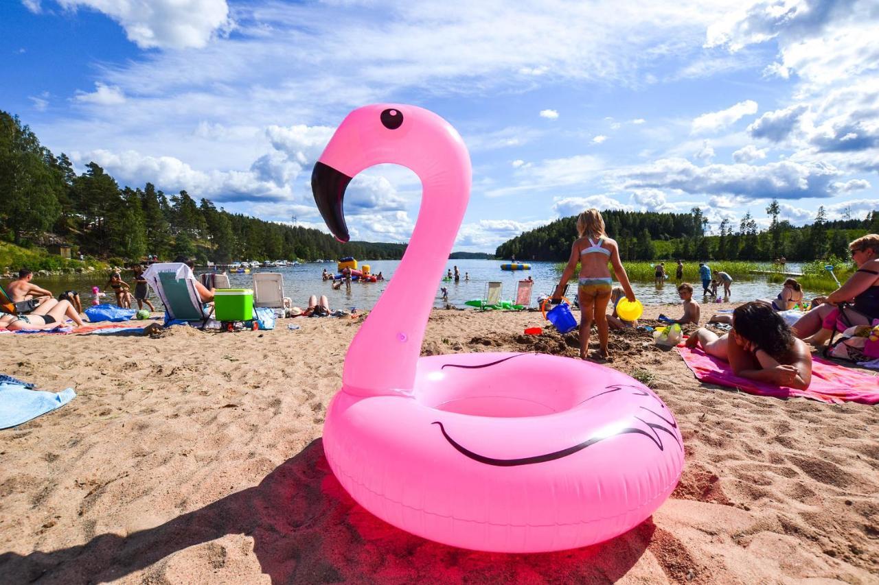 Arjaeng Camping & Stugor Sommarvik Экстерьер фото