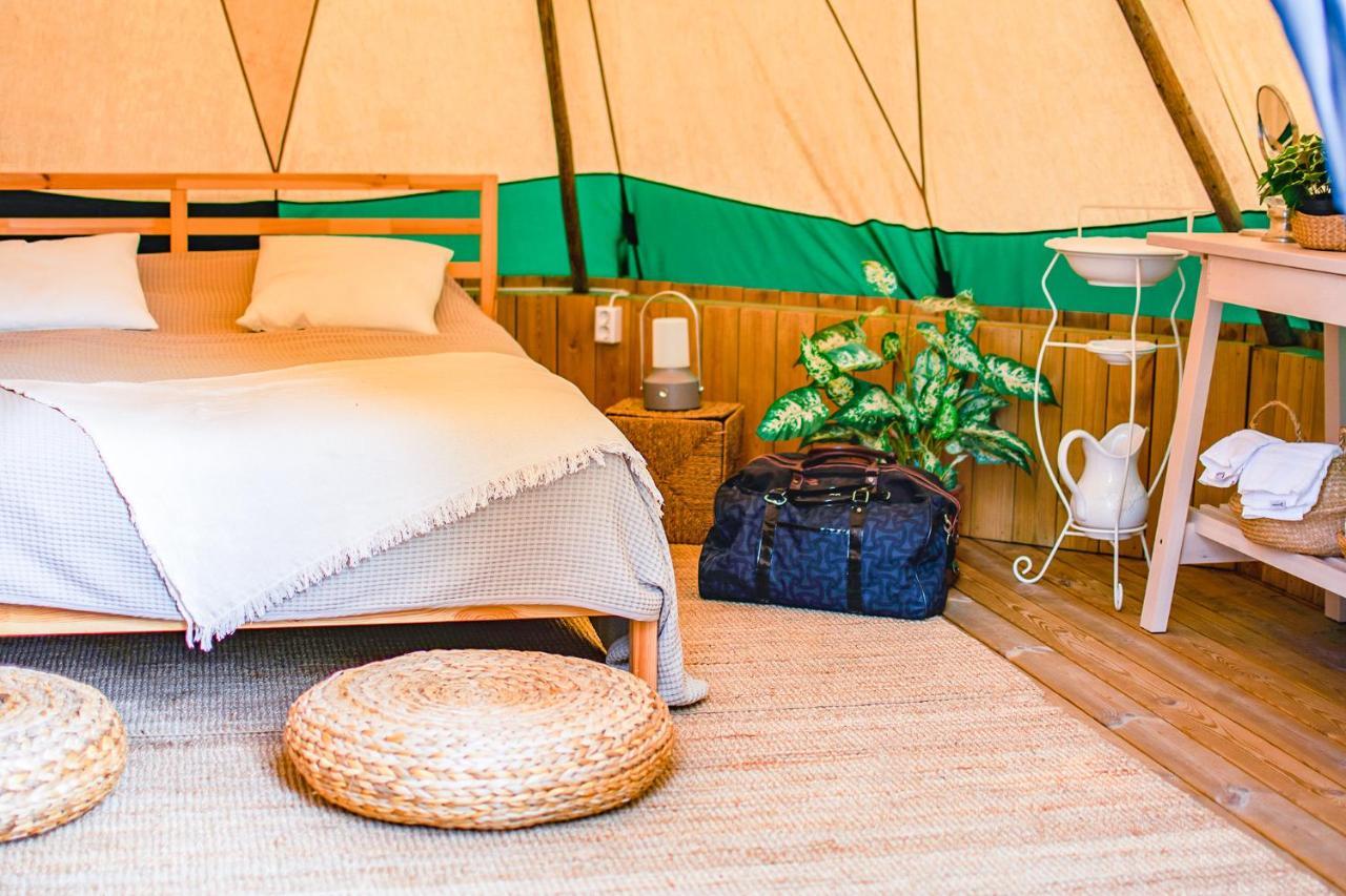 Arjaeng Camping & Stugor Sommarvik Экстерьер фото